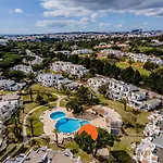 Appartement #120 T3 Espaçoso Em By Holidays *