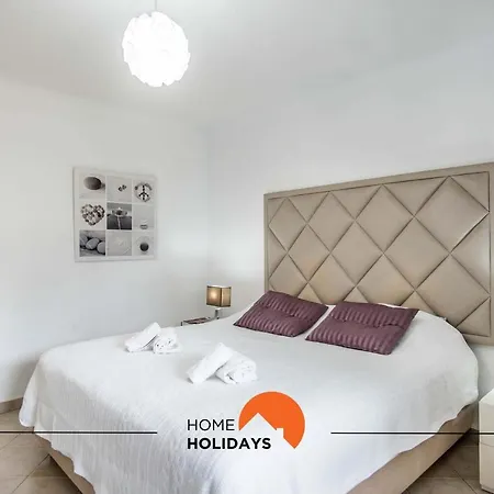 #120 T3 Espacoso Em By Holidays