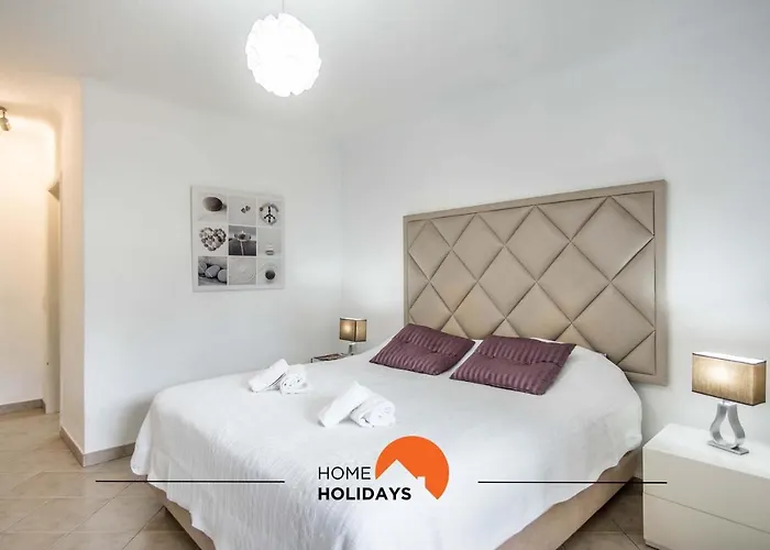 #120 T3 Espacoso Em By Holidays